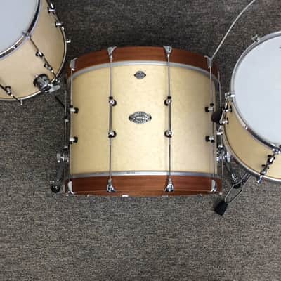 Premier Modern Classic Club Kit - Bebop 20 Drums - Natural Birds Eye Maple / Mahogany image 7