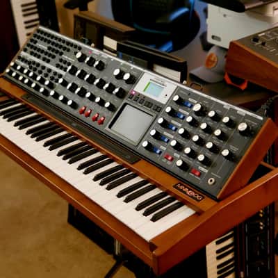 MUST SEE!!! MOOG MINIMOOG VOYAGER XL 40th ANNIVERSARY IN NEAR-MINT CONDITION! image 1