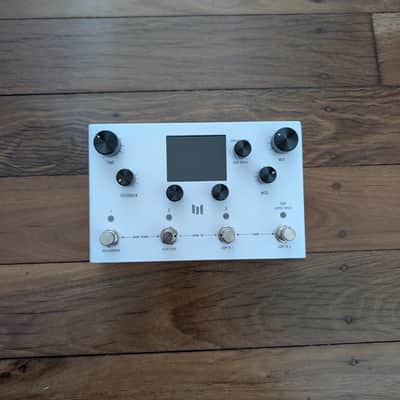 Meris LVX 2022 - Present - White image 1