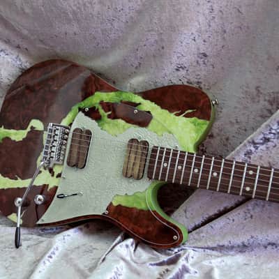 GB Liuteria Traditional Tele walnut burl and resin green image 10