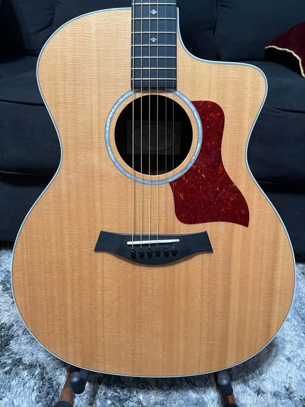 Taylor 214ce DLX | Reverb
