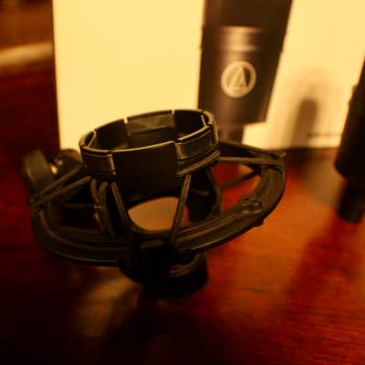Audio-Technica AT4040 Large Diaphragm Cardioid Condenser Microphone image 3