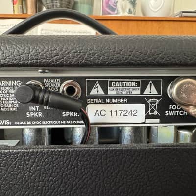 Fender  Deluxe Reverb Valve 22w  2000's - Tolex image 7