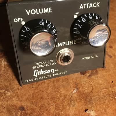 Castledine Maestro FZ-1 Fuzz Tone -  Early 3 Volt Version - Castledine - Pigdog - DAM - Gibson image 3