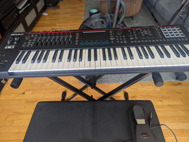 Roland FANTOM-06 61-Key Workstation Keyboard Bundle image 1