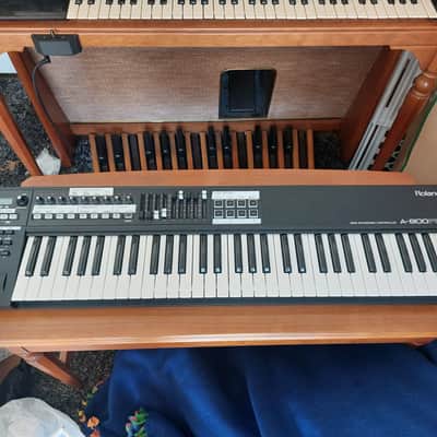 Roland A-800PRO 61-Key MIDI Keyboard Controller | Reverb