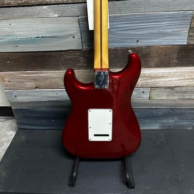 Fender Player Stratocaster HSS - Candy Apple Red image 2
