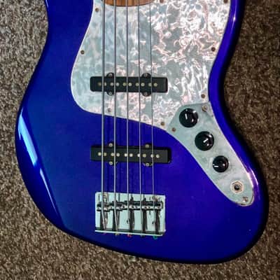 1998 Fender Standard Jazz Bass V 5 string electric bass guitar with fender ata Hardshell case image 5