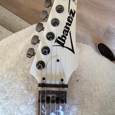 Ibanez JEMJR-WH Steve Vai Signature with Jatoba Fretboard 2018 - Present - White image 6
