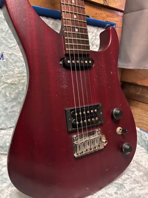 Pre-owned GJ2 Arete 3-Star Oxblood w/case image 1