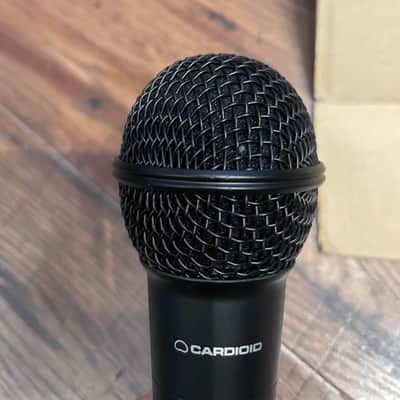 Peavey PVi 100 Dynamic Microphone image 7