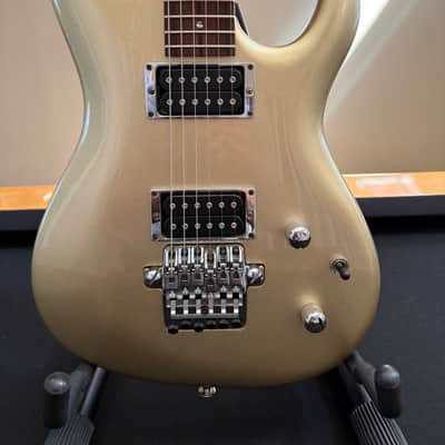 Ibanez JS2000-CG Joe Satriani Signature 2002 - 2004 Champagne Gold image 2