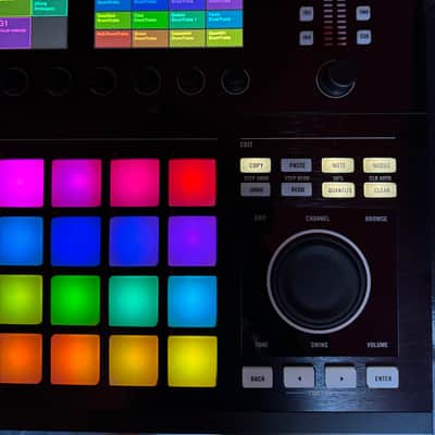 Native Instruments Maschine Studio 2010s - Black image 9