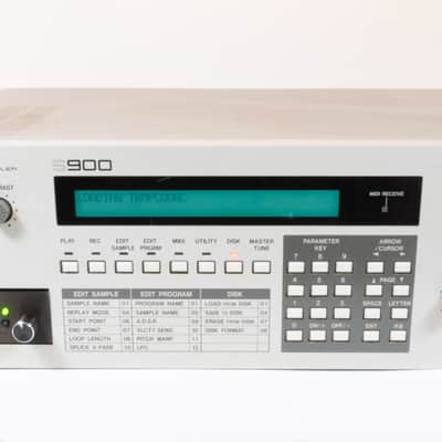Akai S900 MIDI Digital Sampler w/ Gotek & Rare Trigger Card!
