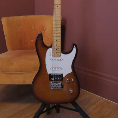 Godin Session – Light Burst – SSH Pickups – Excellent Player Condition – Gig Bag Included – Made in Canada image 2