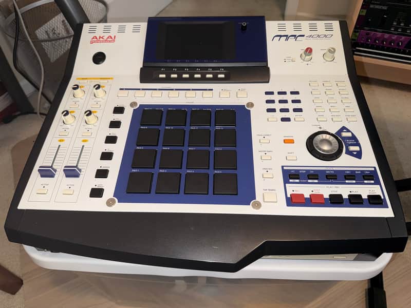 Akai MPC4000 Music Production Center - White image 1