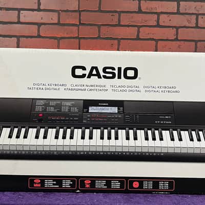 Casio CT-X700 61-Key Portable Arranger Keyboard Mint! image 1
