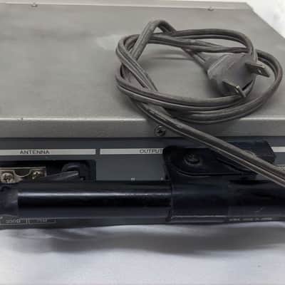 Vintage AIWA R30 AM/FM Stereo Tuner - 1980 Silver Face image 7