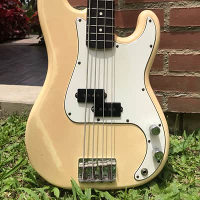 Squier Medium Scale 32'' Precision Bass 1985/1986 Made in Japan (MIJ) image 4