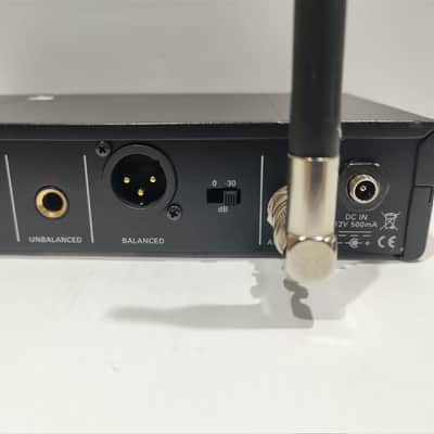 AKG SR470 Wireless Receiver - Band 8 2014 - Present - Black image 3