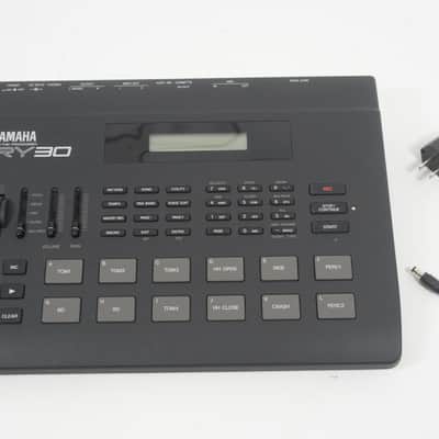YAMAHA RY30 Rhythm Programmer Digital Drum Machine w/ 100-240V Adapter