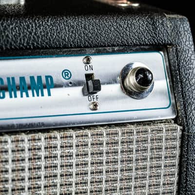 1975 Fender Vibro Champ 6-Watt 1x8? Guitar Combo silverface image 6