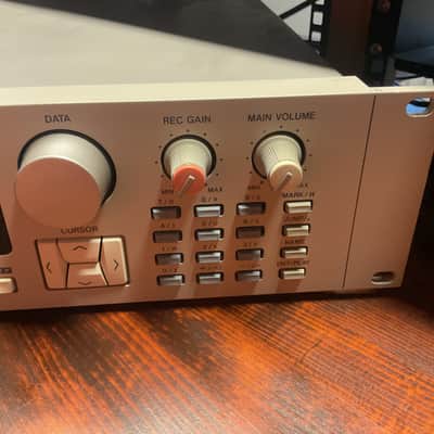 Akai S3000XL Sampler with 8 outputs IB208P - cleaned and refreshed image 6