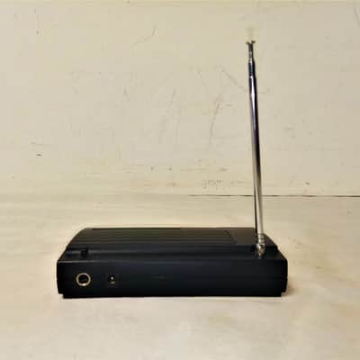 Shure T3 receiver 169.445mhz for wireless microphone receiver image 4
