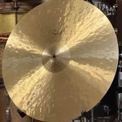 Paiste 20" Signature Traditionals Thin Crash Cymbal 1838g image 3