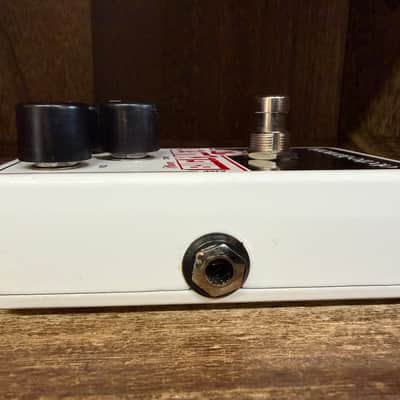 Electro-Harmonix Nano Big Muff Pi Distortion / Sustainer 2013 - Present - White / Black / Red image 7
