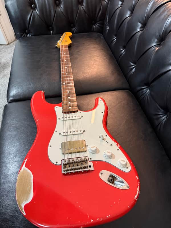 MJT Custom Suhr pickups Stratocaster 2017-2021 - Red image 1
