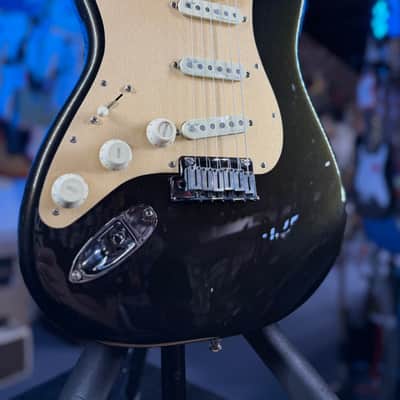Fender American Ultra Stratocaster Left-handed - Texas Tea with Maple Fingerboard *FREE PLEK WITH PURCHASE*! 103 image 5