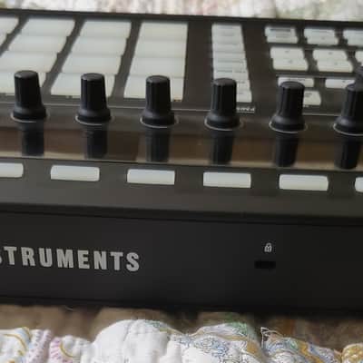 Native Instruments Maschine MKII-Black image 3