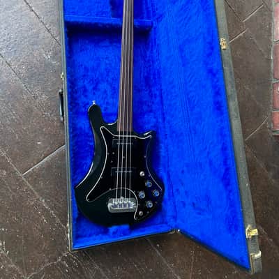 Guild B-302F Fretless Bass Guitar 1980 - Black image 5