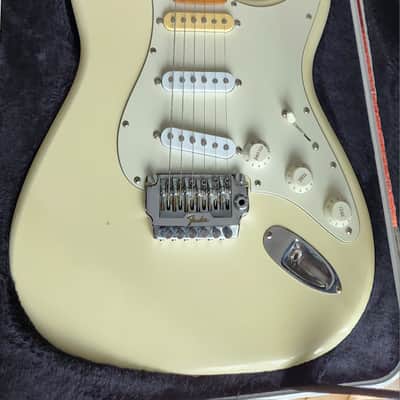 VINTAGE MIJ! Fender ST-557 Stratocaster Vintage White w/ Original One Piece Curly Maple Neck 1985-1987 Japan image 25