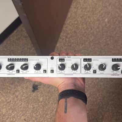 dbx 266xs Dual-Channel Compressor / Gate 2010s - Silver image 2