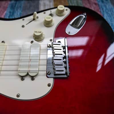 Fender Stratocaster Ultra - Crimson Burst - 1990 image 11