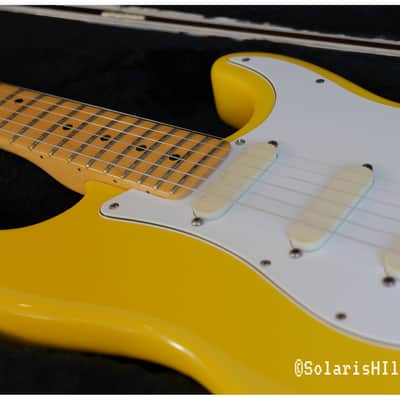 Graffiti Yellow Fender Strat Plus with Maple Fretboard 1987 - 1988 image 4