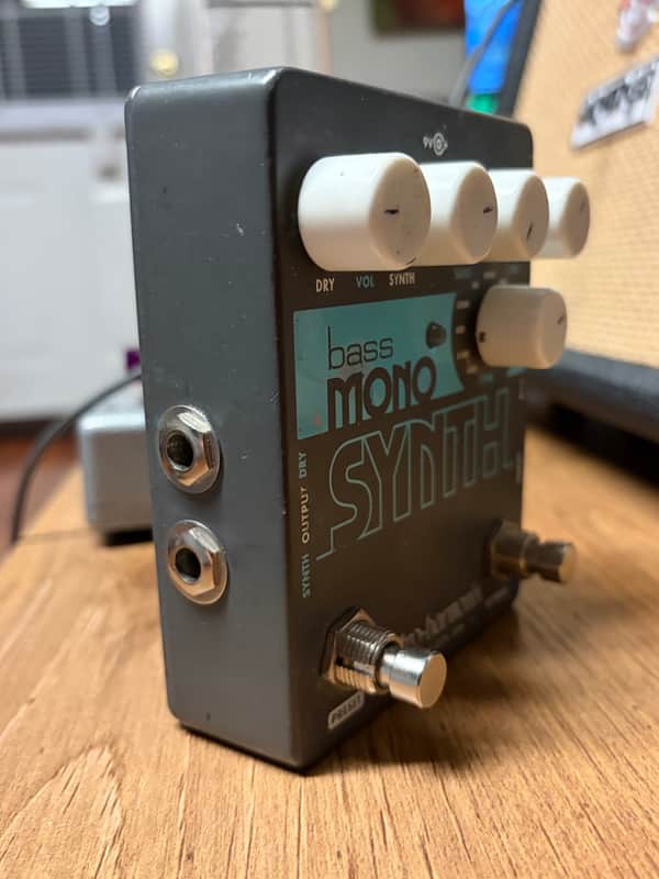 Electro-Harmonix Bass Mono Synth