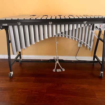 Musser M-56 Mid to late 1960s - Black image 3