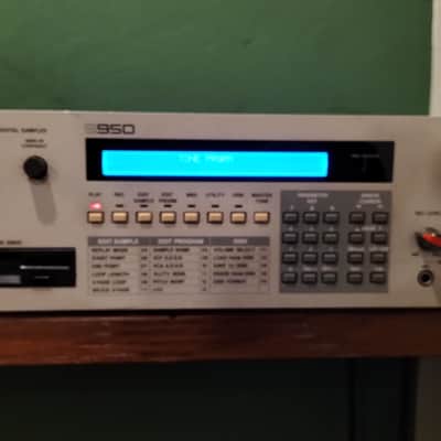 Akai S950 MIDI Digital Sampler 1988 - White image 3