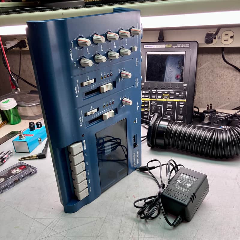 TASCAM PORTA 02　マルチトラックカセットレコーダー TASCAM Porta 02 MKII Portastudio Black | Guitar Center