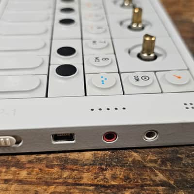 Teenage Engineering OP-1 not working with extra boards image 9
