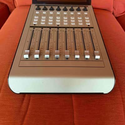 Mackie MCU PRO SILVER 2010 + MCU PRO XT (2) image 3
