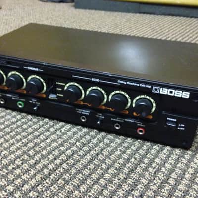 Boss DM-300 Delay Echo Chorus Vintage Analog Effect Unit Pedal