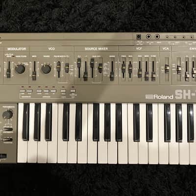 Roland SH-101 (San Diego, CA local pickup only) 32-Key Monophonic Synthesizer - Gray