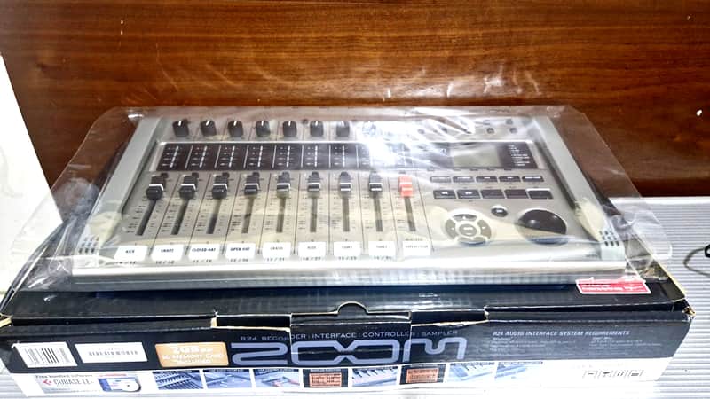 Zoom R24 Mint Condition image 1