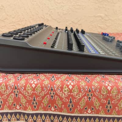 Zoom LiveTrak L-20 Digital Mixer / Recorder 2010s - Grey / Blue image 14
