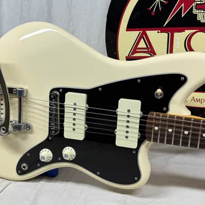 Fender 2016 Limited Edition American Special Jazzmaster Guitar with Bigsby Vibrato + Case 2016 - Olympic White / Rosewood fingerboard image 3