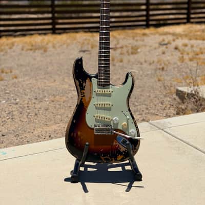 Fender Mike McCready Signature Stratocaster 2023 - Present - 3-Color Sunburst Relic image 2